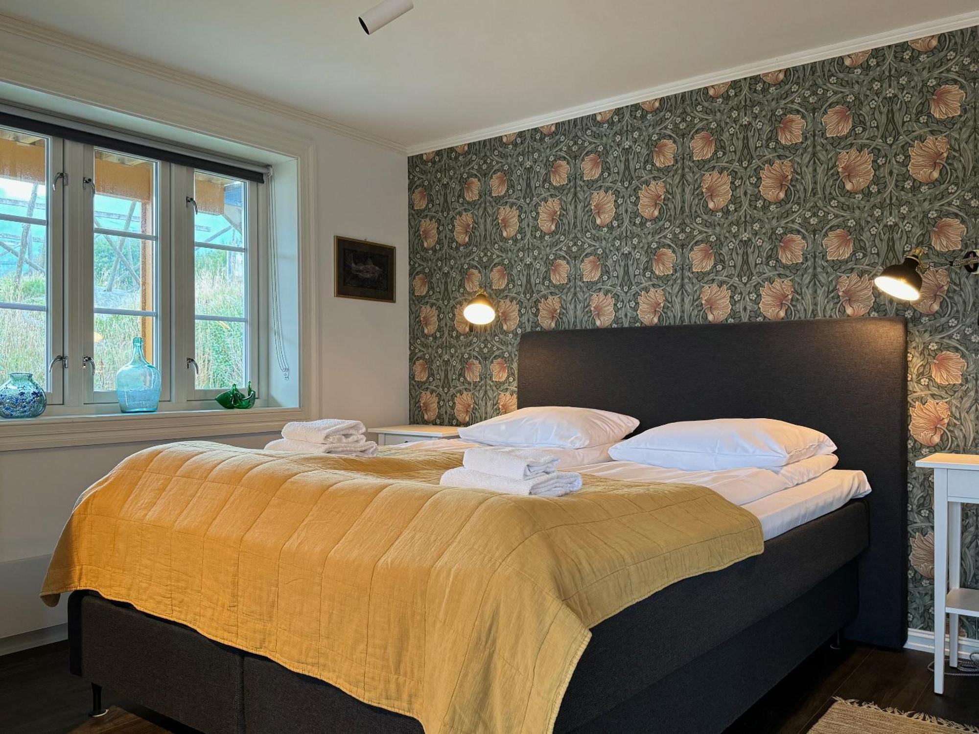 Sakrisoy Rorbuer Hotel Reine Bagian luar foto