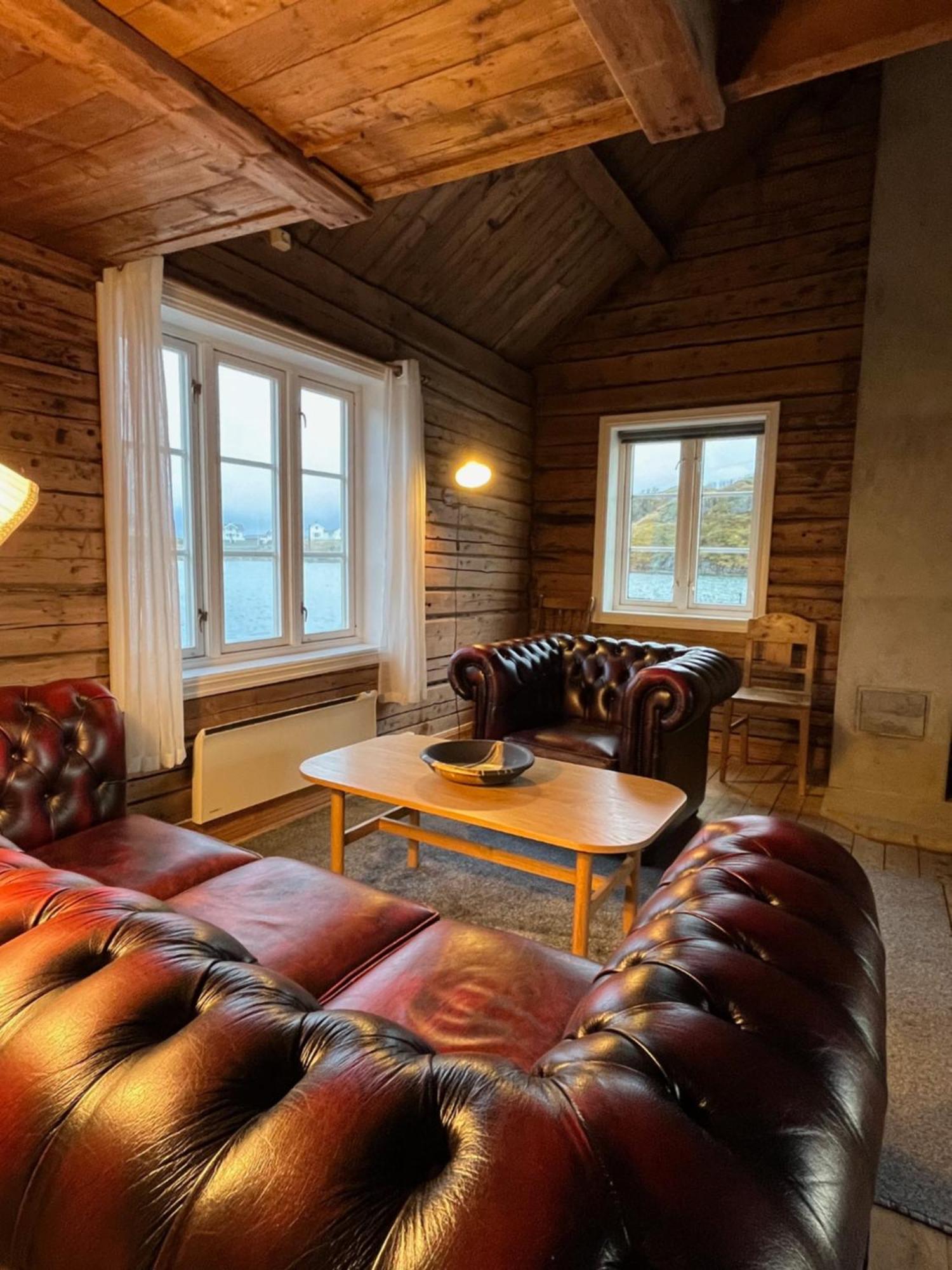 Sakrisoy Rorbuer Hotel Reine Bagian luar foto