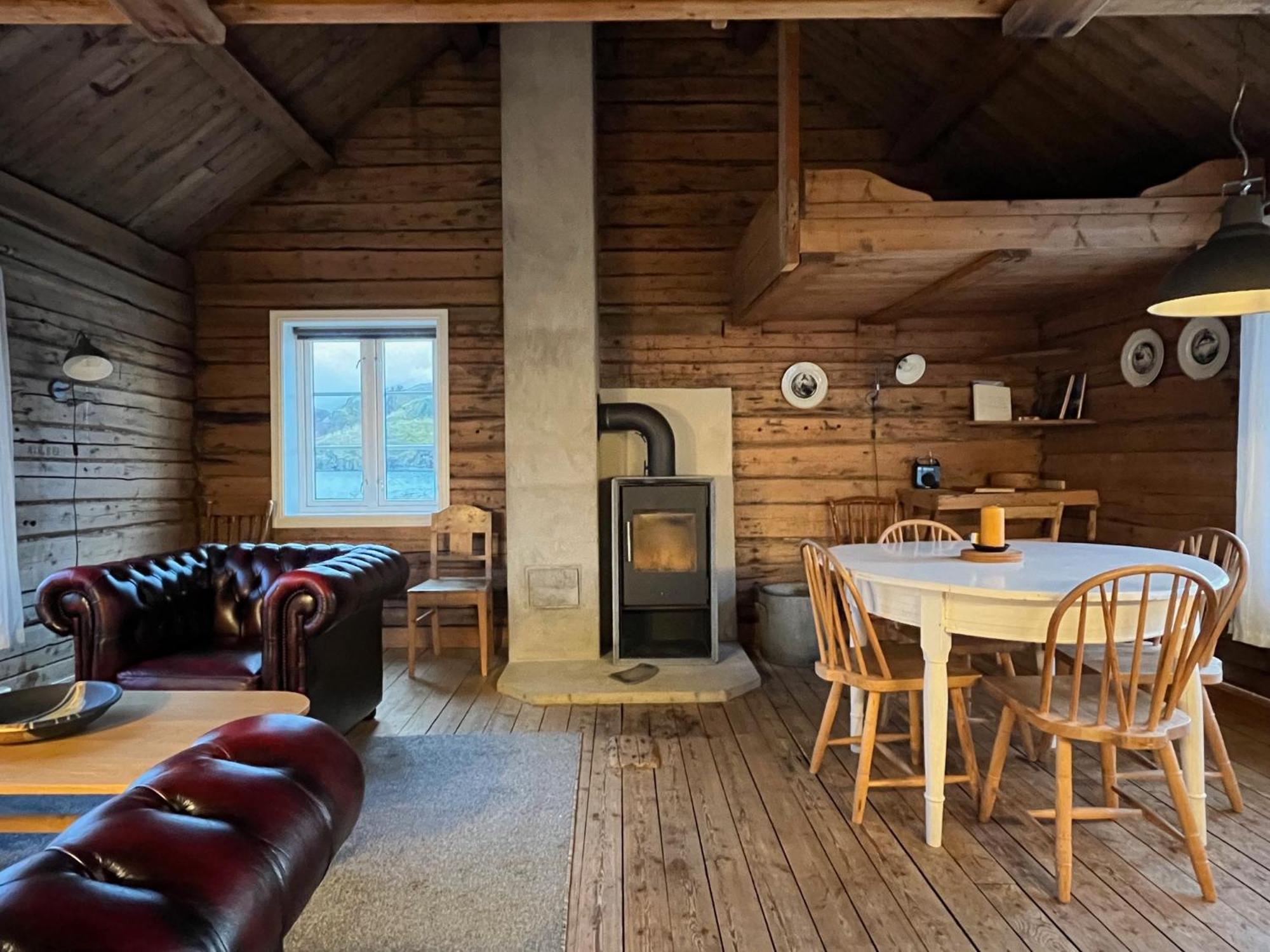 Sakrisoy Rorbuer Hotel Reine Bagian luar foto