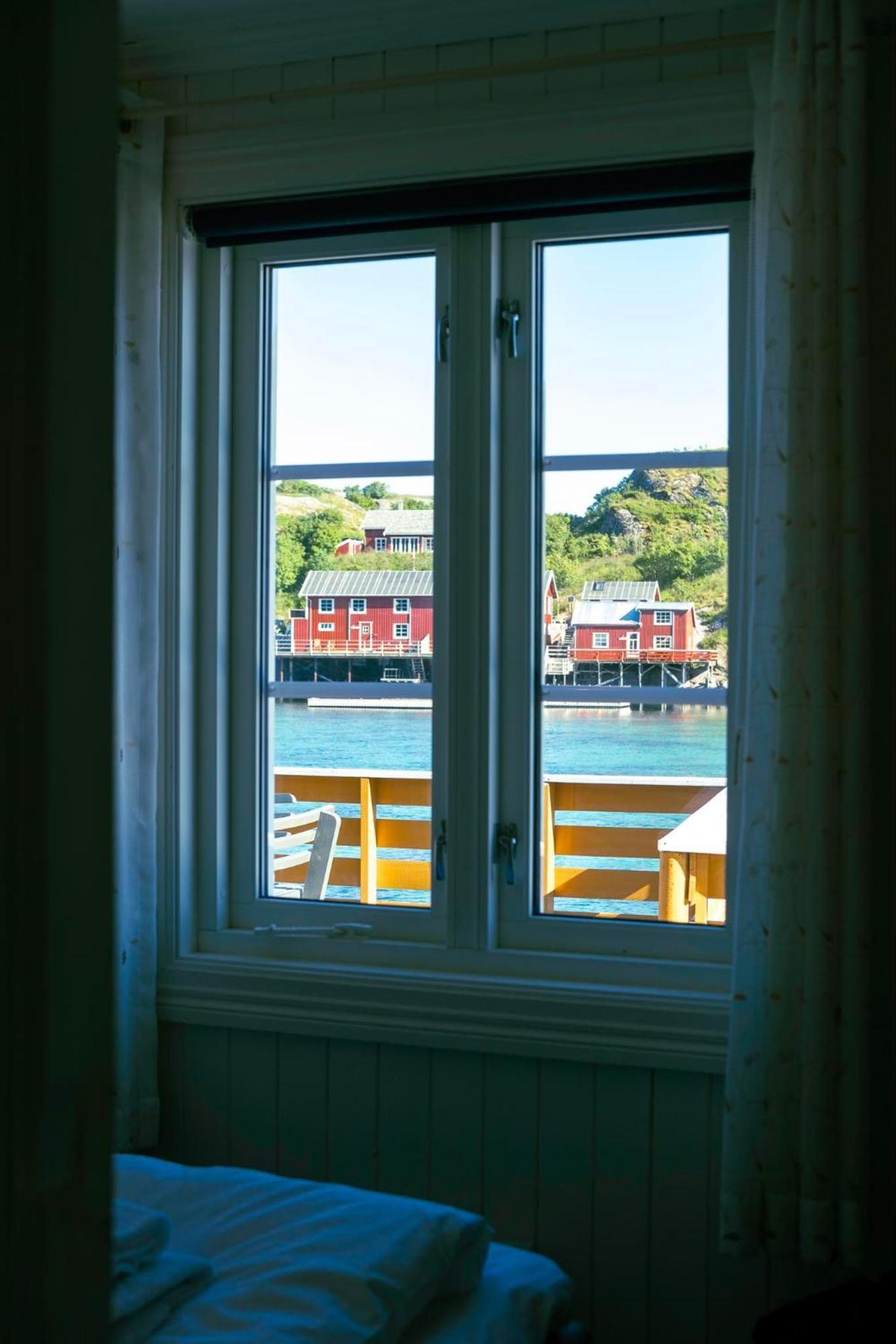 Sakrisoy Rorbuer Hotel Reine Bagian luar foto