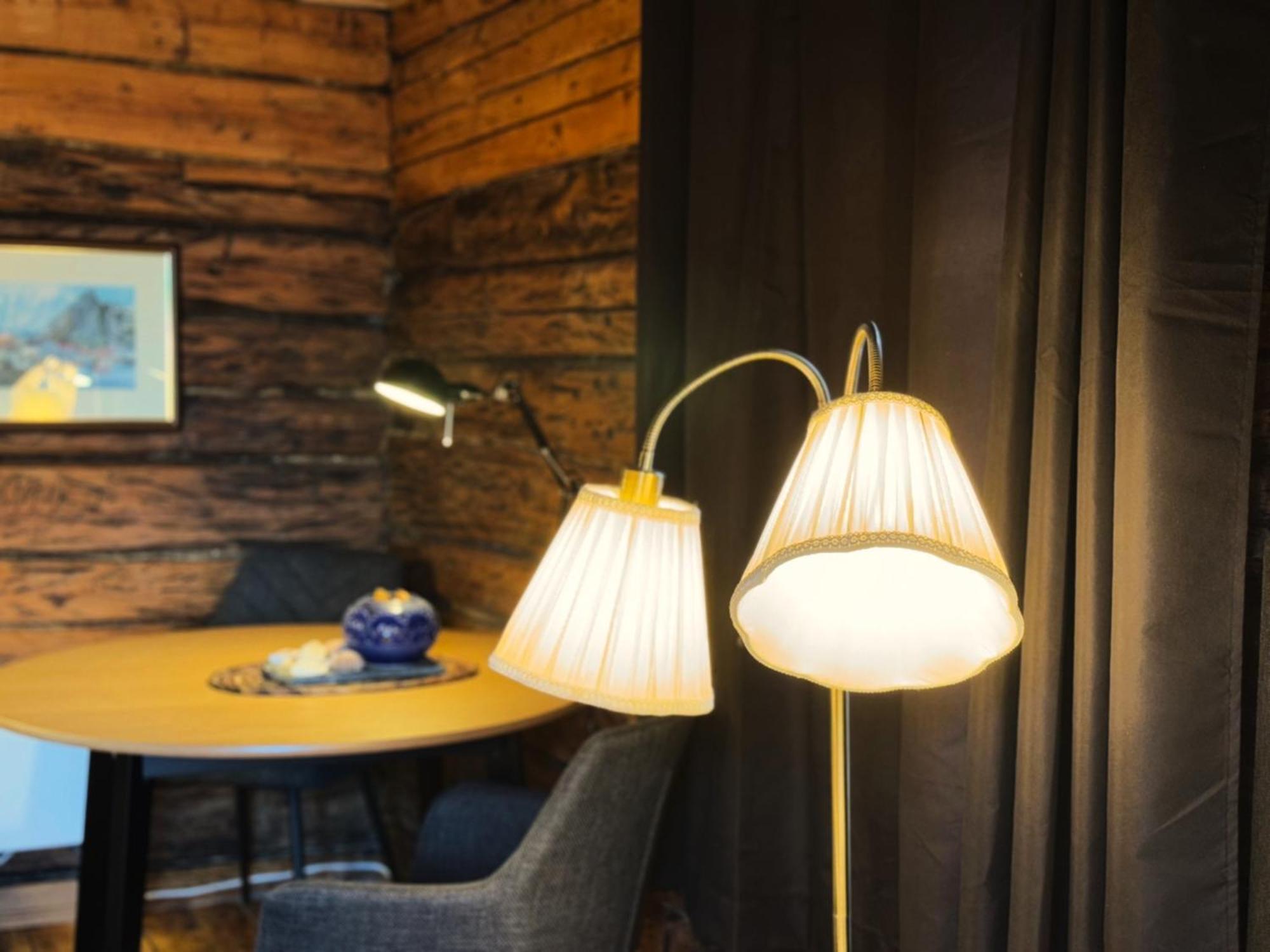 Sakrisoy Rorbuer Hotel Reine Bagian luar foto