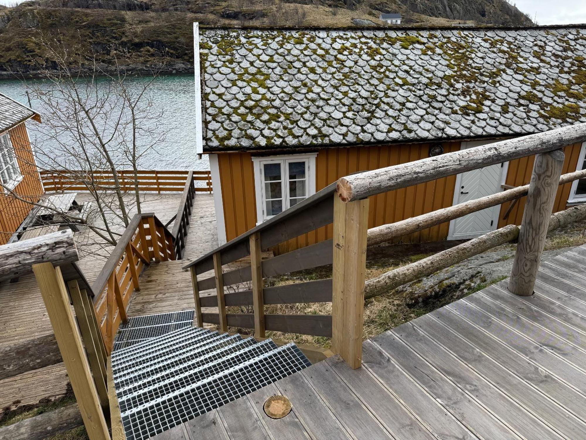 Sakrisoy Rorbuer Hotel Reine Bagian luar foto